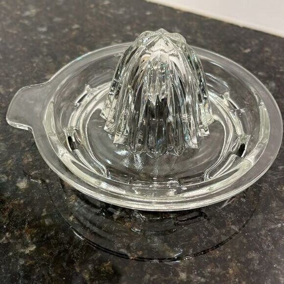 Vintage Glass Juicer - Picture 2 of 3